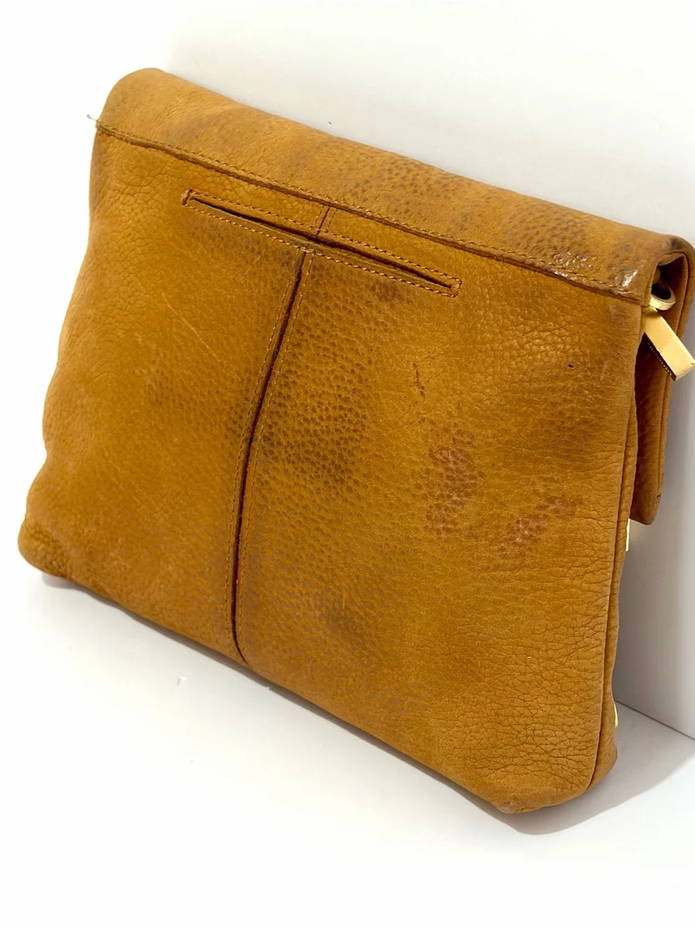HAMMITT VIP MD Crossbody Bag In Tan Pebbled Nubuck/Brushed Gold/Red Zip